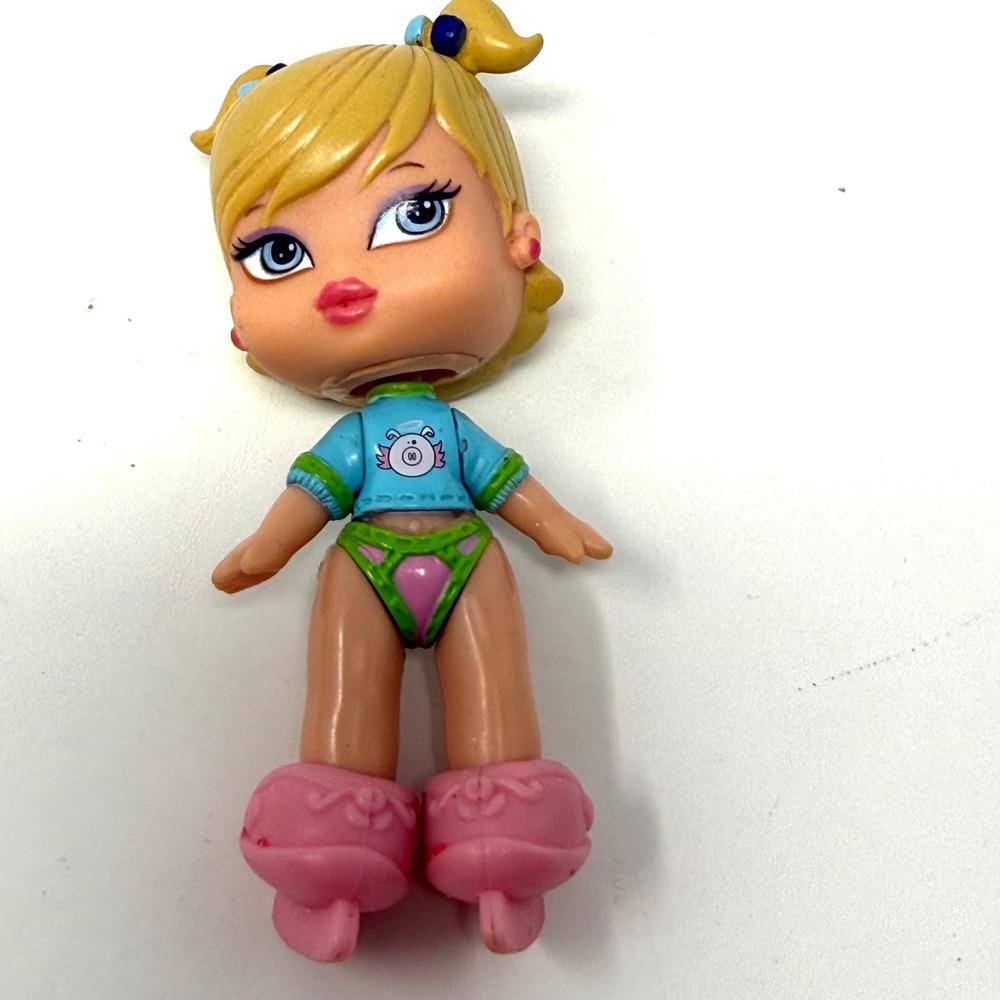 MGA Bratz Babyz Cloe Mini Doll Figure Blonde Pigtails Blue Shirt Pink Shoes 3"